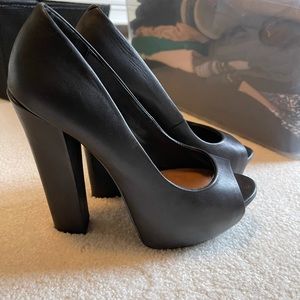 Black peep toe pumps